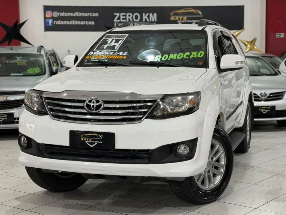 Toyota HILUX SW4 2.7 SR 4X2 16V 4P